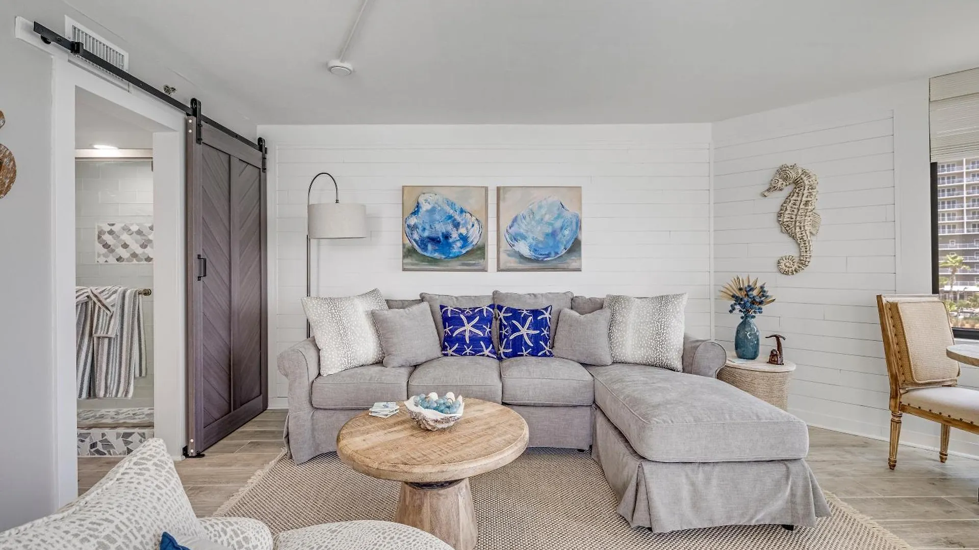 Newly Completely Renovated Beach Condo At Sunbird Resort! Free Beach Chair And Umbrella Service! By Dolce Vita Getaways! Panama City Beach 0*,  États-Unis