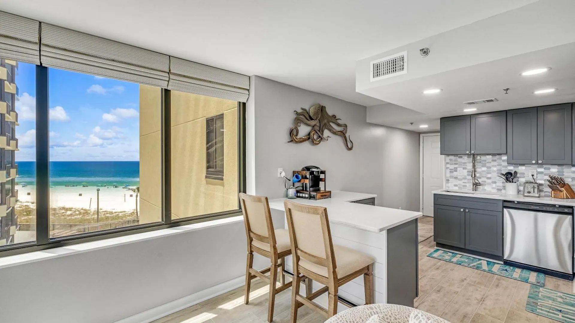 Newly Completely Renovated Beach Condo At Sunbird Resort! Free Beach Chair And Umbrella Service! By Dolce Vita Getaways! Panama City Beach