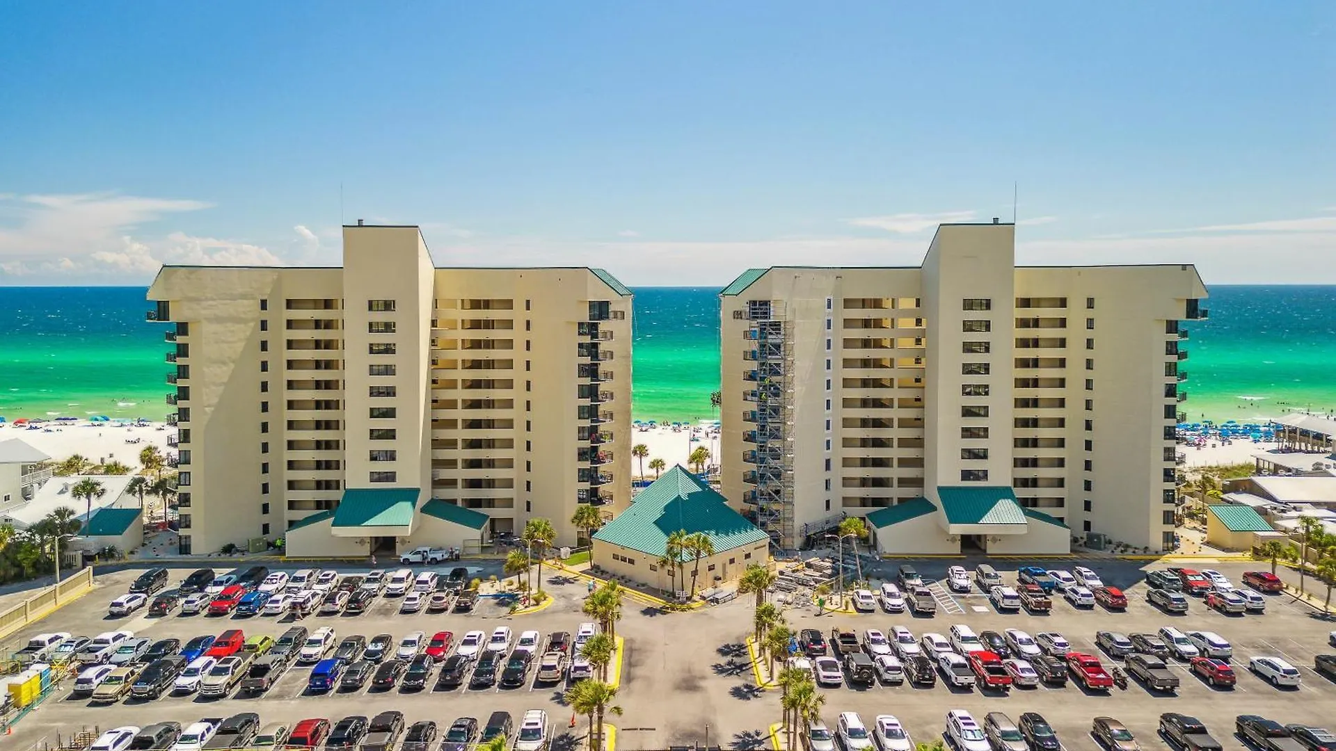 Newly Completely Renovated Beach Condo At Sunbird Resort! Free Beach Chair And Umbrella Service! By Dolce Vita Getaways! Panama City Beach